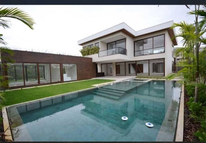Casa, 5 quartos, 1600 m² - Foto 1