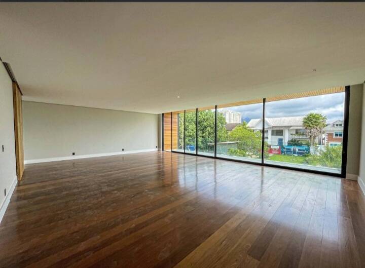 Casa, 5 quartos, 1350 m² - Foto 17