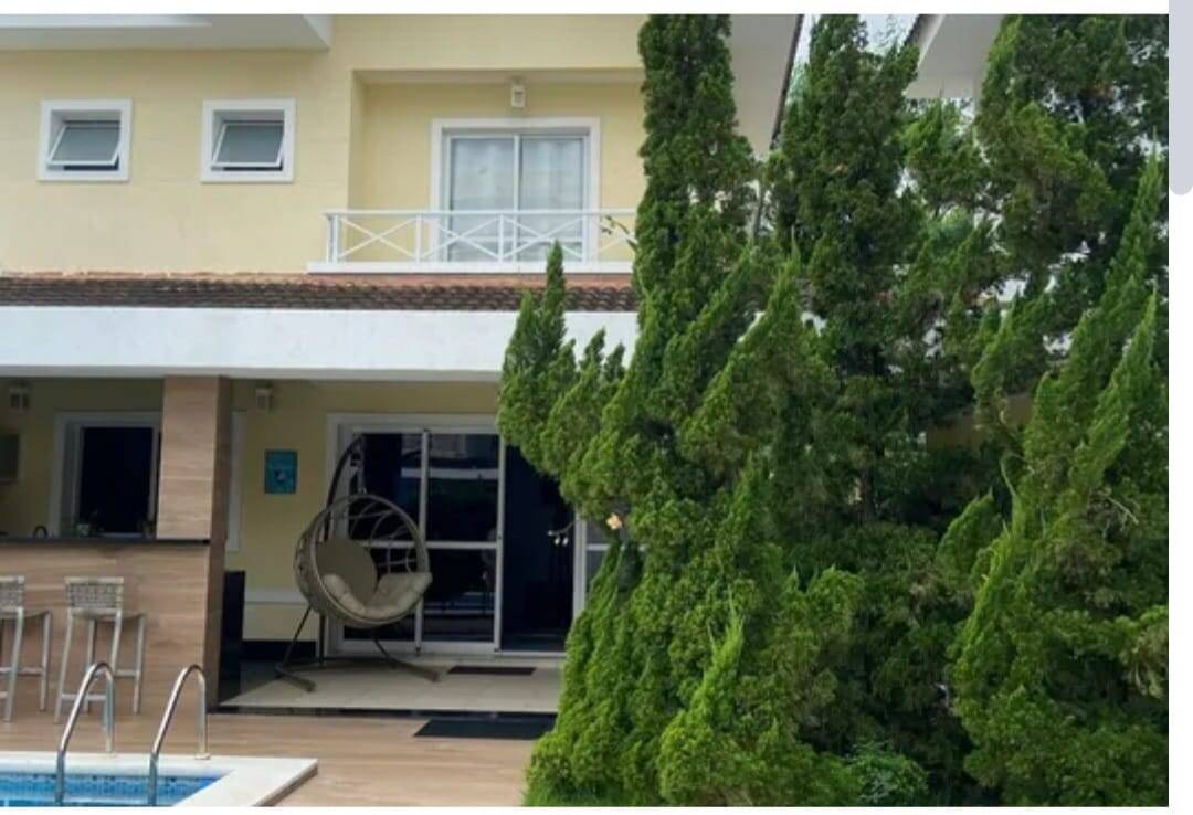 Casa, 4 quartos, 230 m² - Foto 1