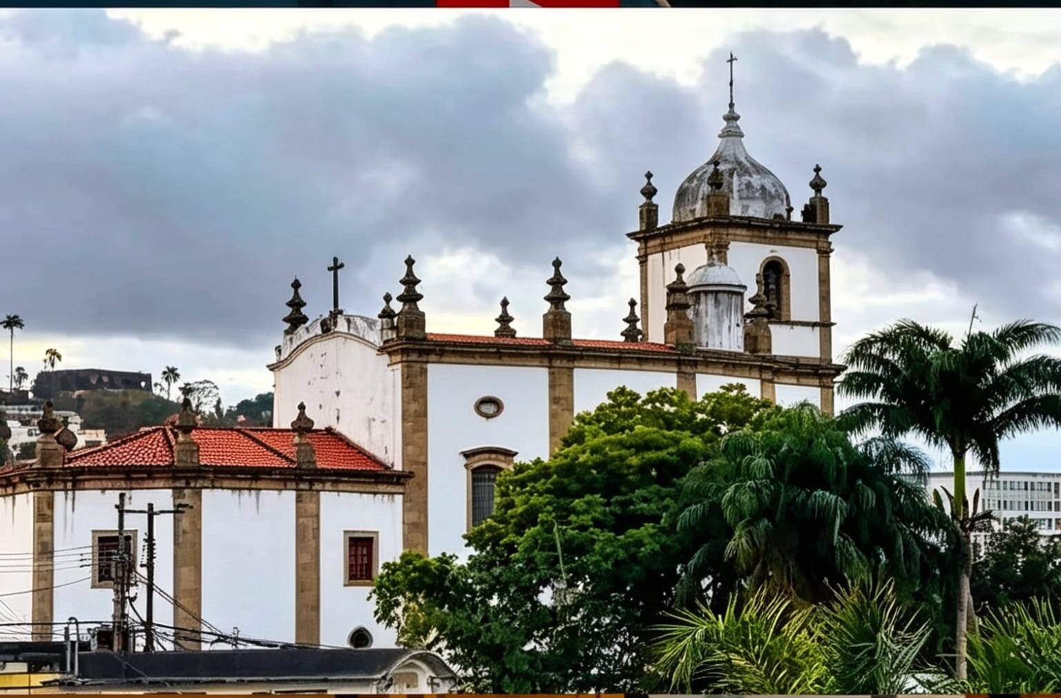Apartamento   com pé direito alto  ladeira da Glória, com varanda.