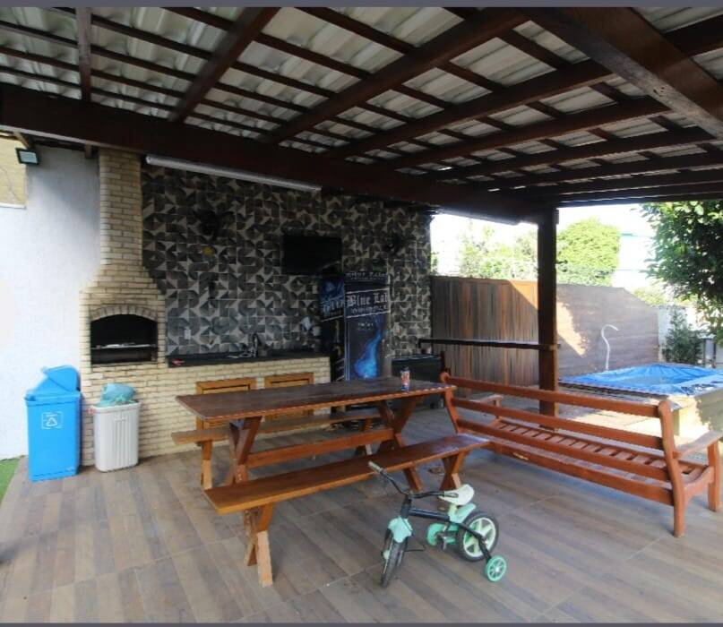 Vendo casa dúplex  perfeita para eventos  ou moradia  com piscina e jardim
