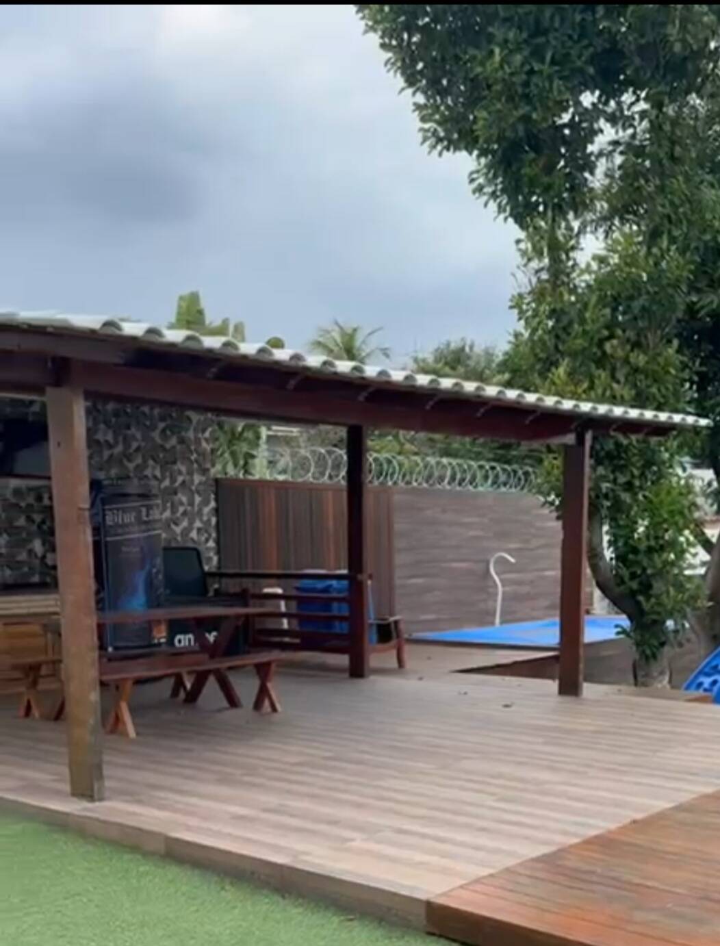 Vendo casa dúplex  perfeita para eventos  ou moradia  com piscina e jardim