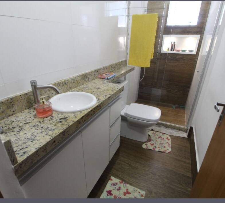 Vendo casa dúplex  perfeita para eventos  ou moradia  com piscina e jardim