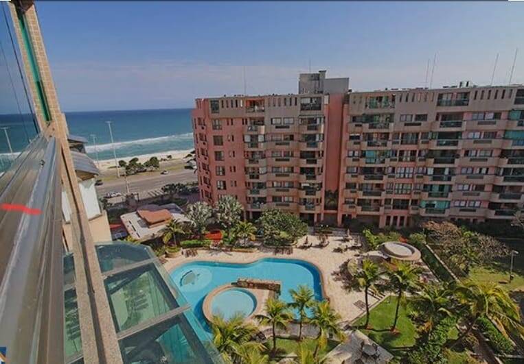 Vendo  Lúcio costa  no Ocean Drive  2 andar com varanda, infraestrutura