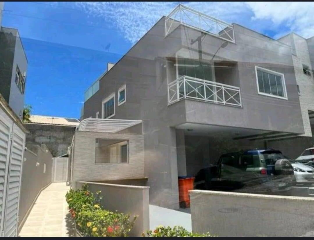 Apartamento Dúplex,  tipo casa jardim  Guanabara ,com 3 vagas