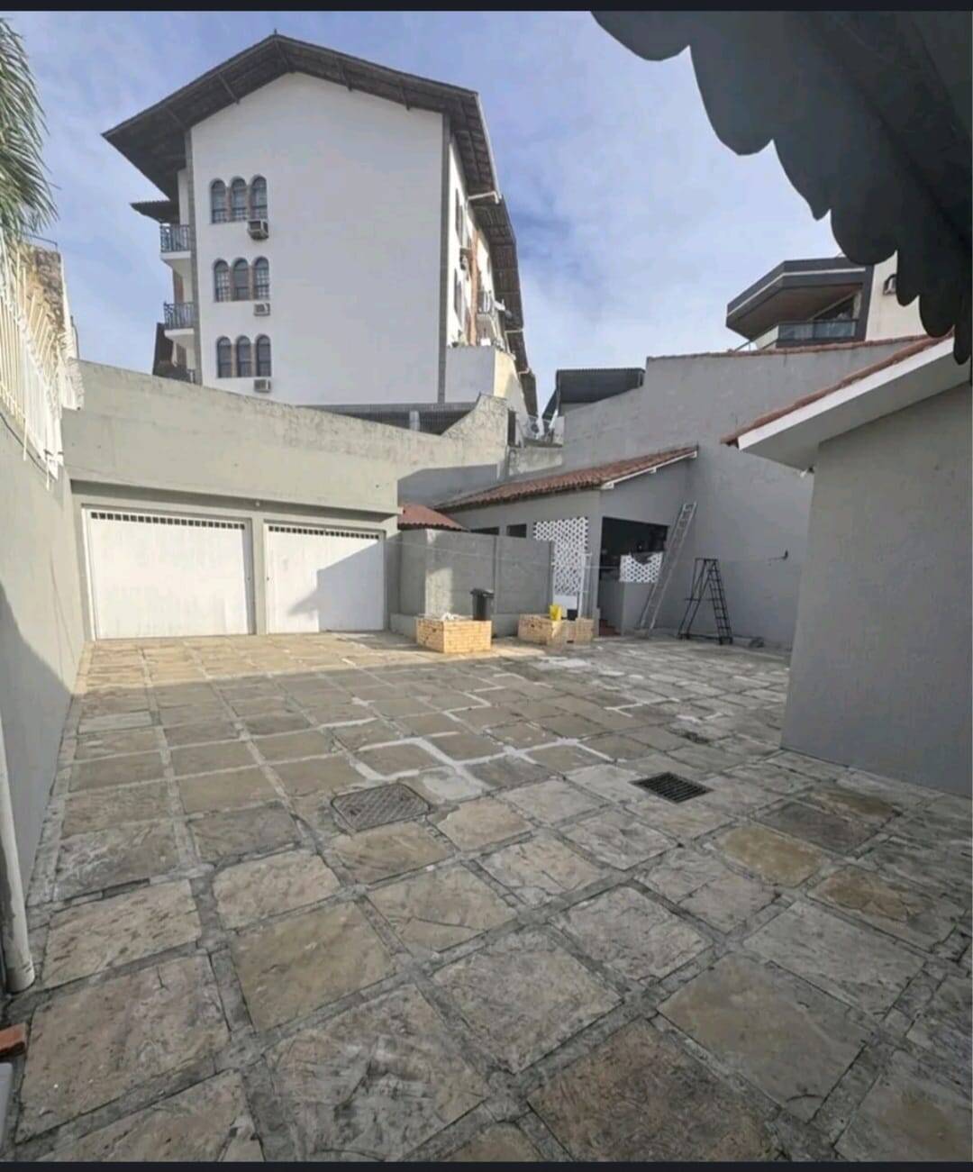 Foto do imóvel - Casa à venda com 5 quartos, 650 m² em Jardim Guanabara, Rio de Janeiro