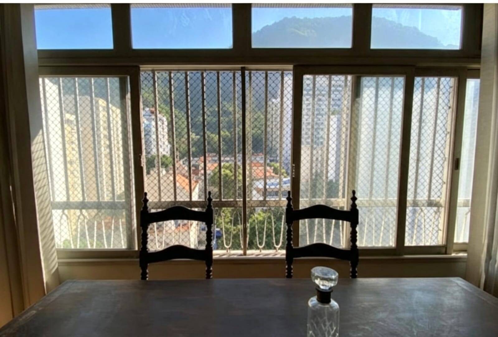 Apartamento  fundos  sol manhã, vista livre ,200m2,3 quartos, financia
