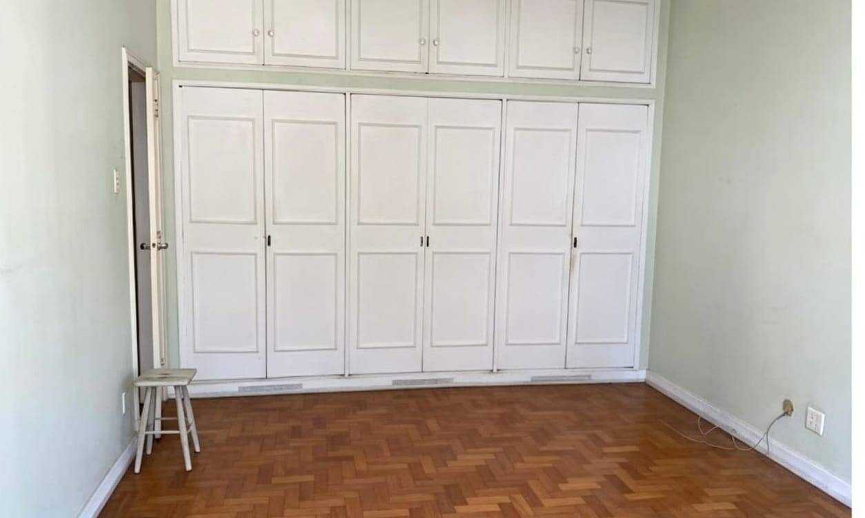 Apartamento  fundos  sol manhã, vista livre ,200m2,3 quartos, financia