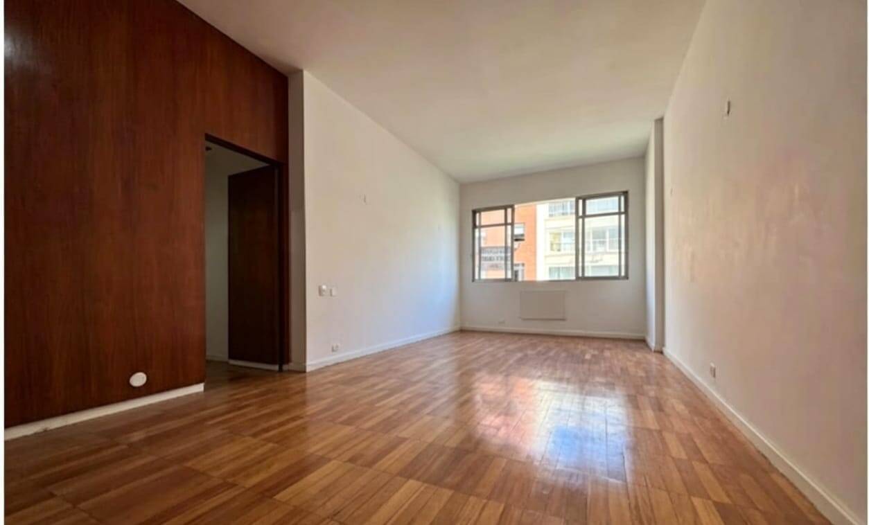 Vendo constante Ramos  3 quartos 111m2 vaga sol manhã, financiamento