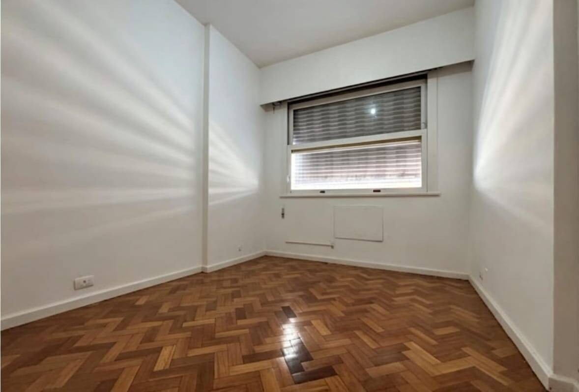 Vendo constante Ramos  3 quartos 111m2 vaga sol manhã, financiamento