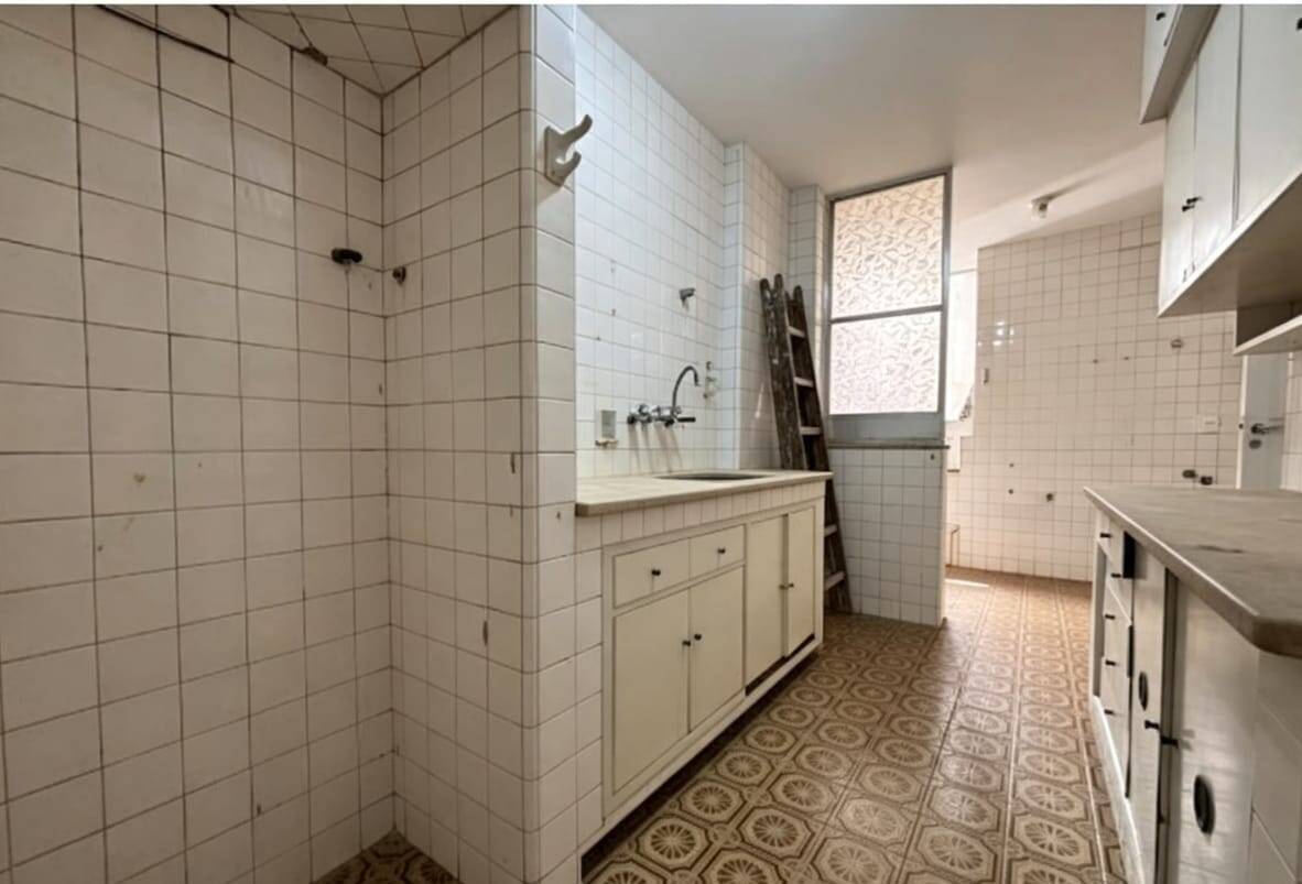 Vendo constante Ramos  3 quartos 111m2 vaga sol manhã, financiamento